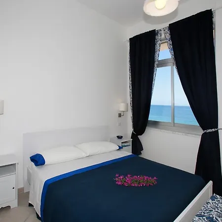 Taormina Holidays Apartment *