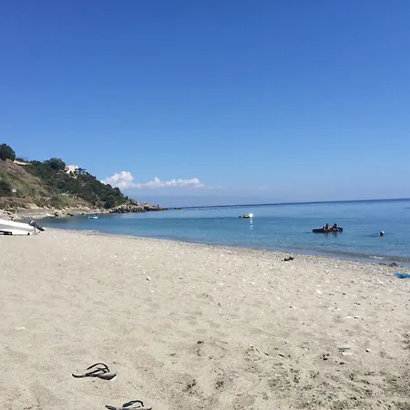 Taormina Holidays Apartment Forza dʼAgro