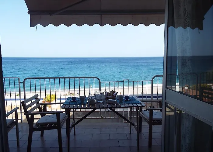 陶尔米纳假日公寓