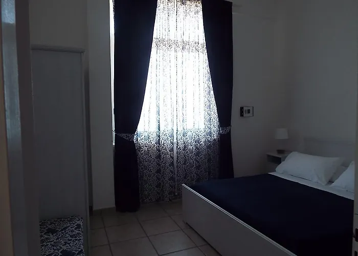 陶尔米纳假日公寓