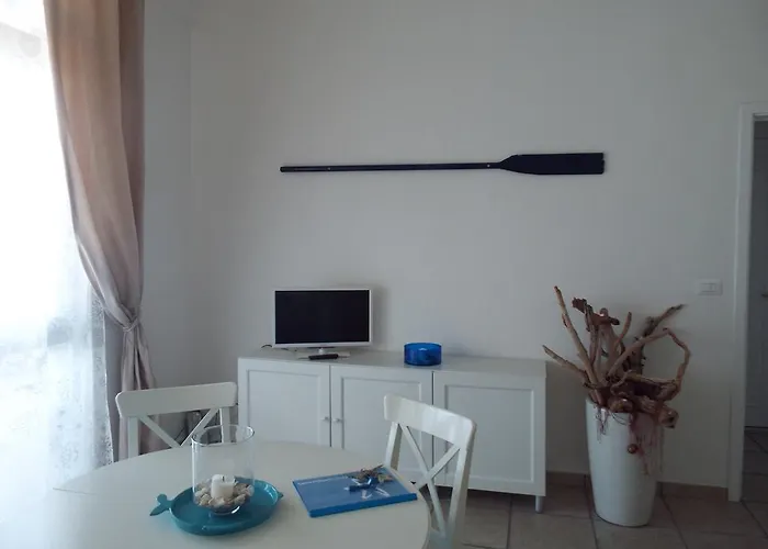 陶尔米纳假日公寓