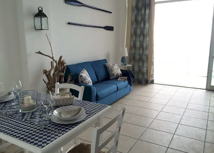 陶尔米纳假日公寓