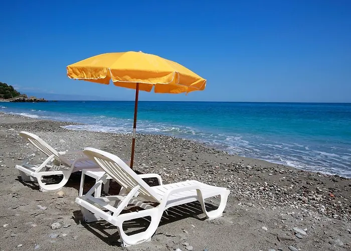 陶尔米纳假日公寓 公寓 *