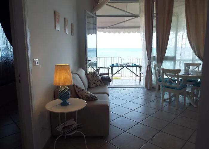 公寓 陶尔米纳假日公寓 福扎格鲁