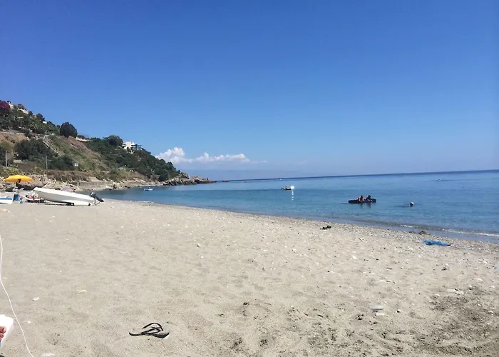 陶尔米纳假日公寓 公寓 福扎格鲁