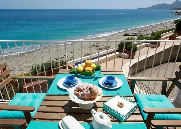 陶尔米纳假日公寓 * 福扎格鲁